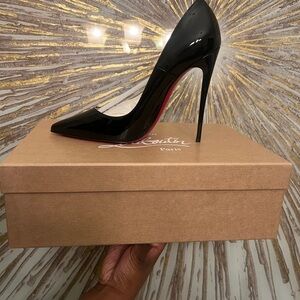 Christian Louboutin 
So Kate Patent Pointed-Toe Red Sole Pump 
Size 39.5 
NEW